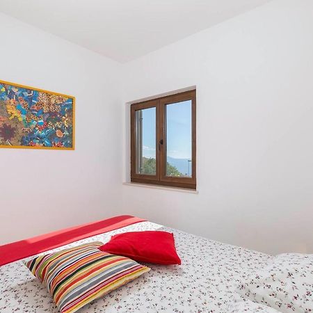 E&T Apartments With A Beautiful Pool Rabac Exteriör bild