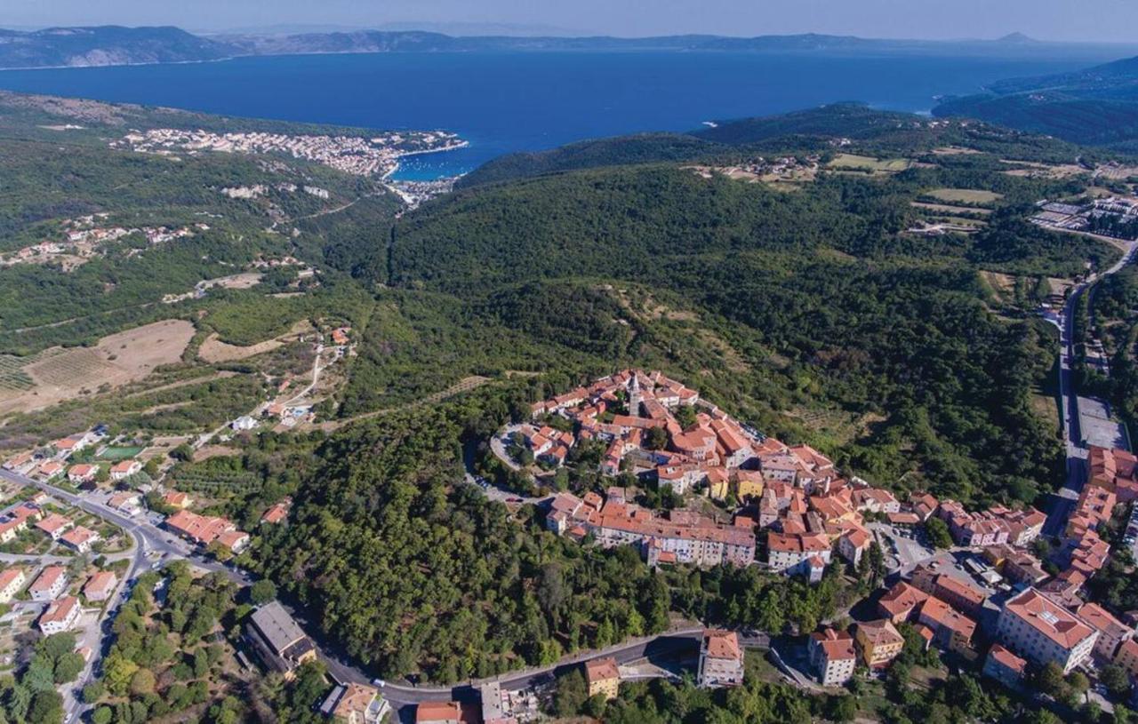 E&T Apartments With A Beautiful Pool Rabac Exteriör bild