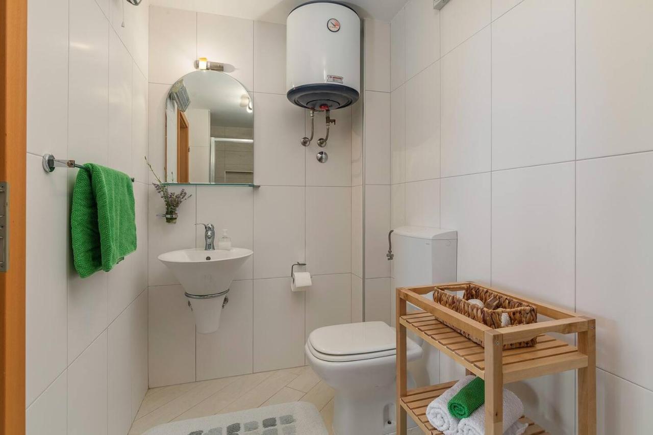 E&T Apartments With A Beautiful Pool Rabac Exteriör bild