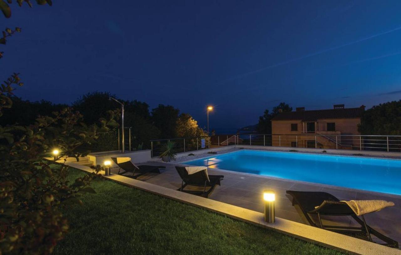 E&T Apartments With A Beautiful Pool Rabac Exteriör bild
