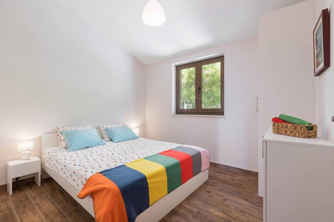 E&T Apartments With A Beautiful Pool Rabac Exteriör bild